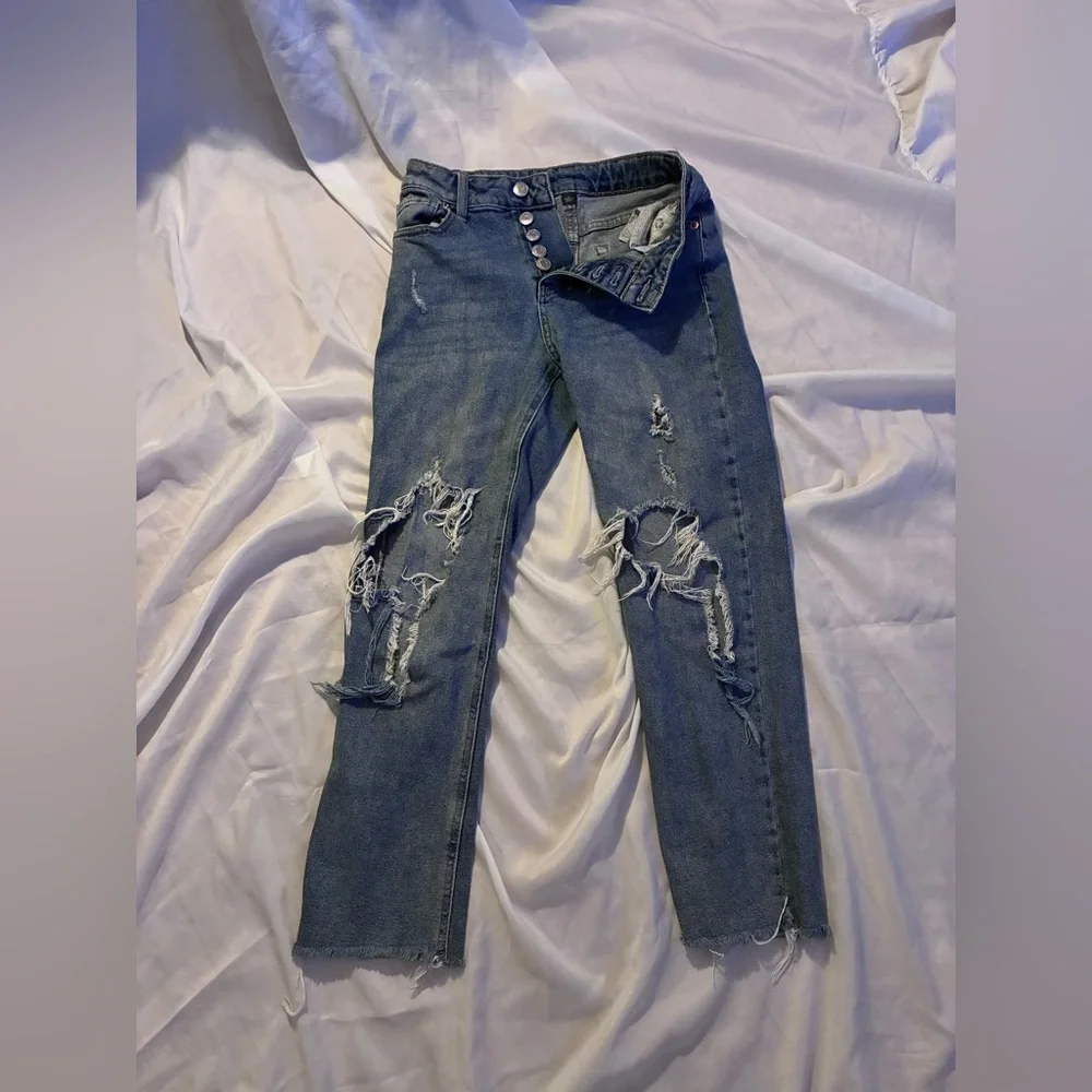 Wild Fable Exposed Button-Fly Closure High Rise Straight Distressed Ripped Jeans - Picture 2 of 4